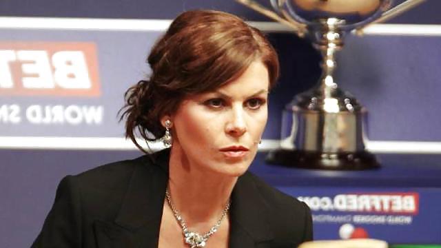 18P Michaela Tapp snooker referee Fakes and real mix