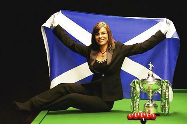 18P Michaela Tapp snooker referee Fakes and real mix