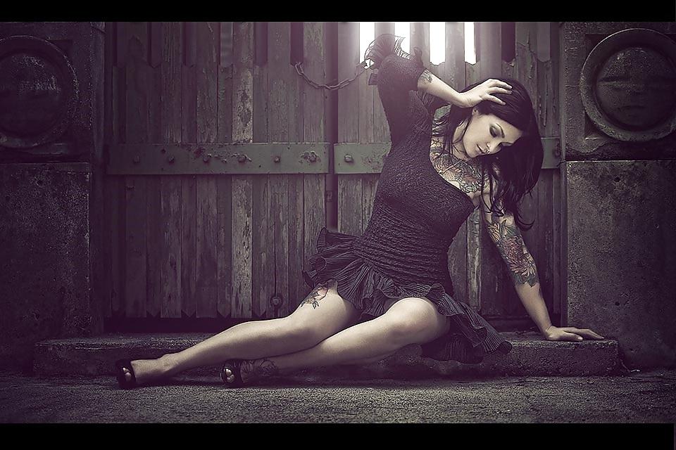 25P Tattoo models (female) 19.1