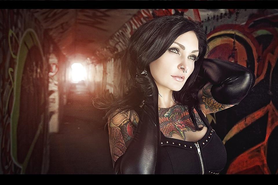 25P Tattoo models (female) 19.1