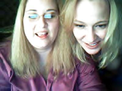 25P Topless Girlfriends Flashing on Webcam