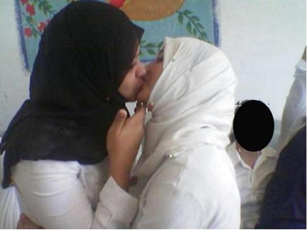25P Hot Arab Bitch