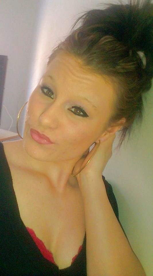 24P Amandine une vraie tete de petasse bitch