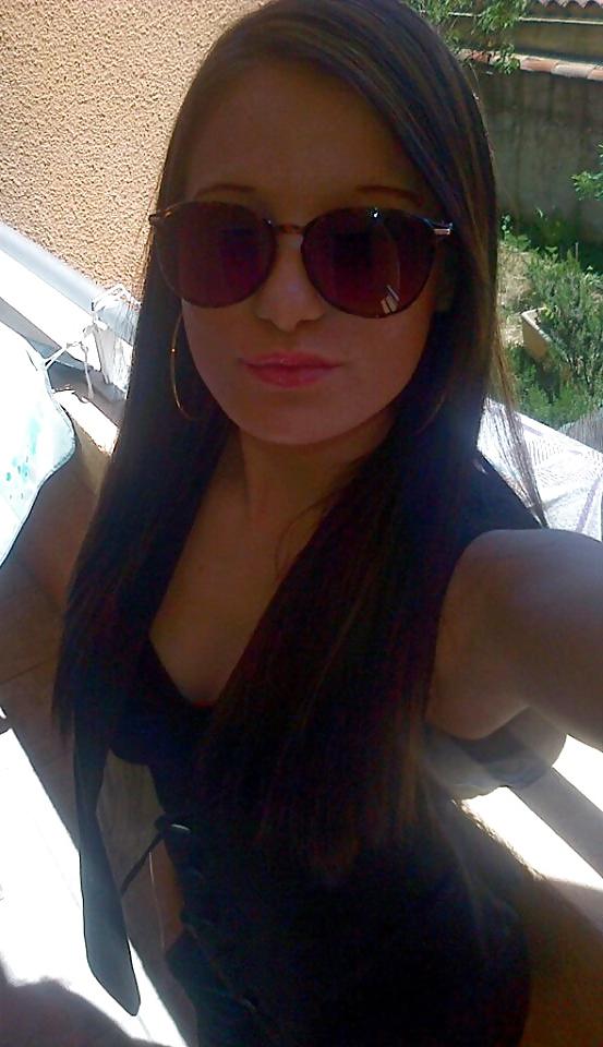 24P Amandine une vraie tete de petasse bitch