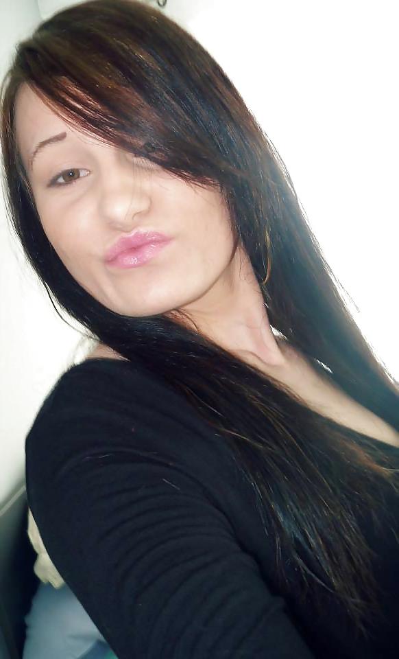 24P Amandine une vraie tete de petasse bitch