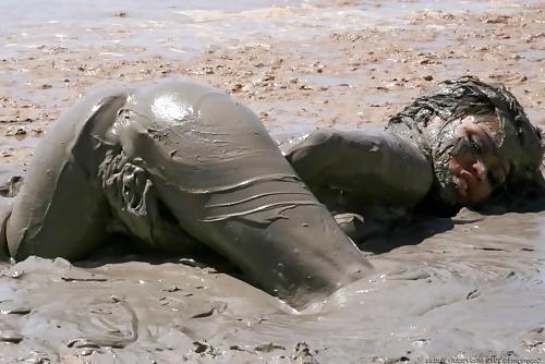 11P Perfect Storm - Beautiful Women - Mud