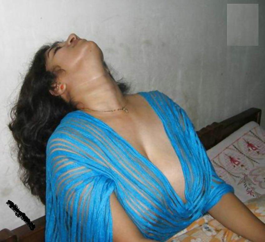 19P Juicy Bhabi