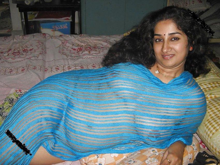 19P Juicy Bhabi