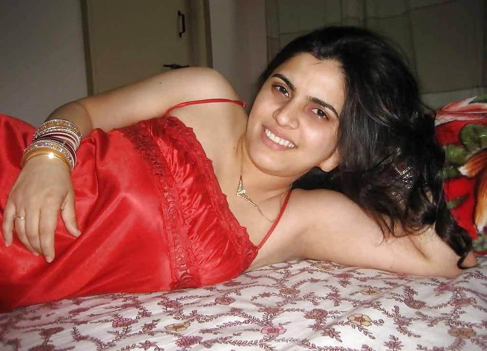 19P Juicy Bhabi