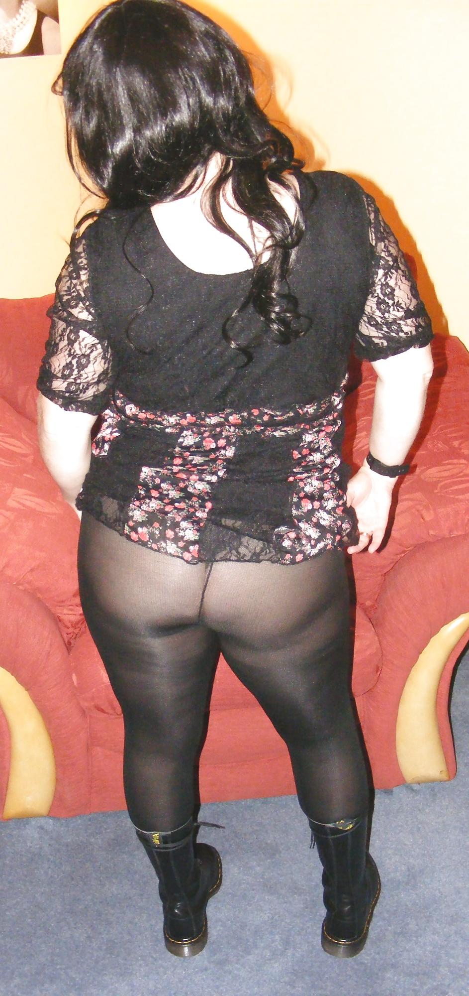 25P Curvy goth slut
