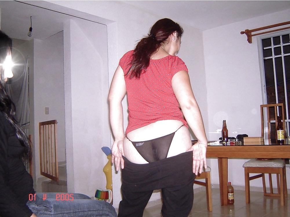 24P Kinky Lucy Ashley Bisex Amateur 3 con Censura