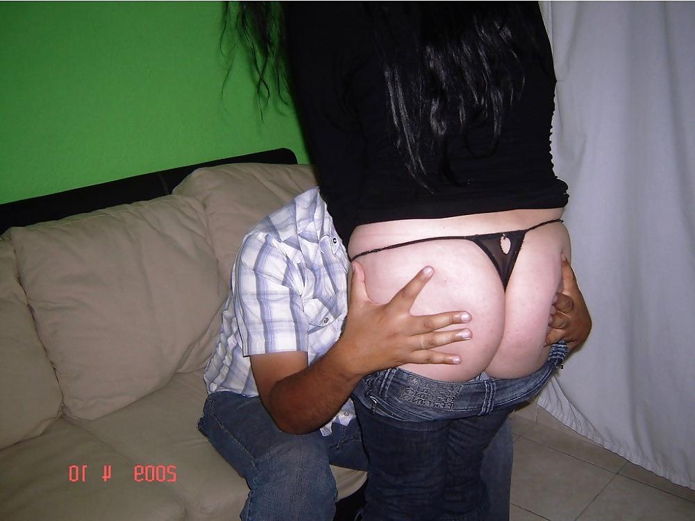 24P Kinky Lucy Ashley Bisex Amateur 3 con Censura