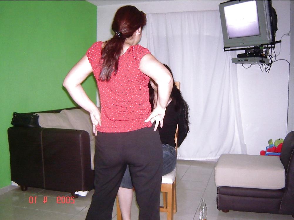 24P Kinky Lucy Ashley Bisex Amateur 3 con Censura