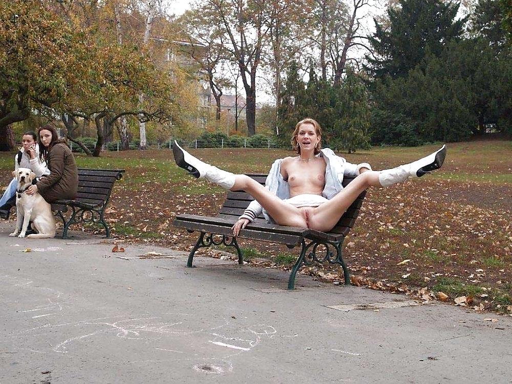 23P More upskirts in public - N. C. 