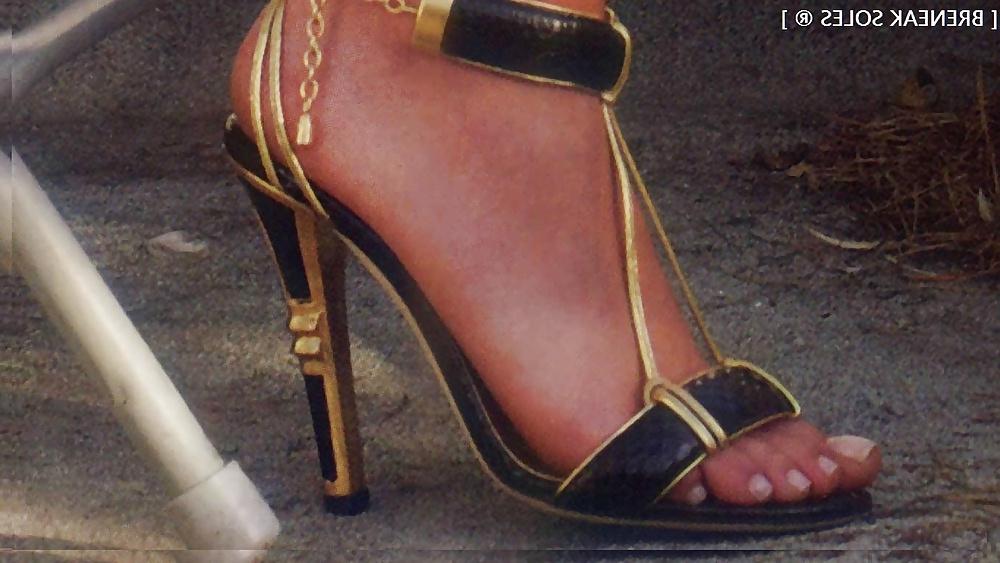 14P Foot - goddess #57 : Mila Kunis