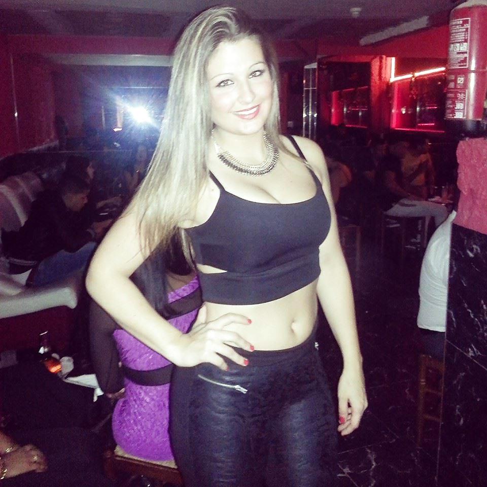 21P Iris Teen Bitch (II)
