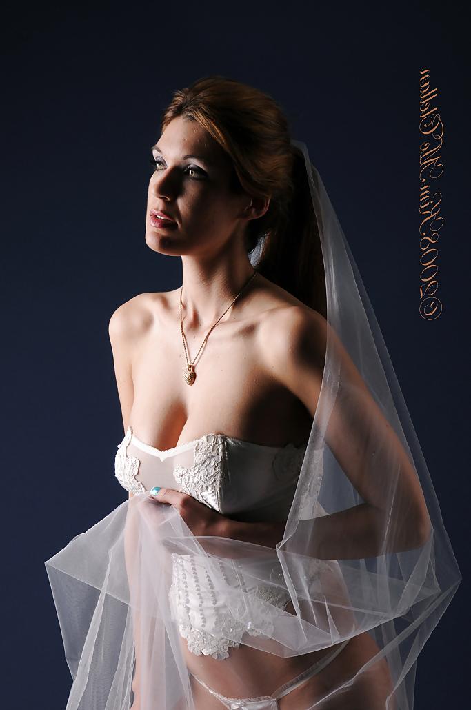 25P Bride In Her Underwear