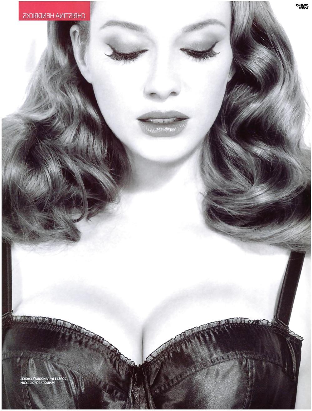 25P Christina Hendricks - Redheaded Goddess