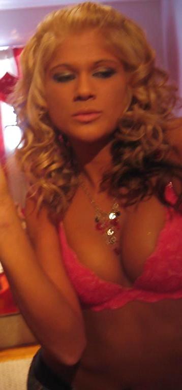25P BLOND BITCH 3