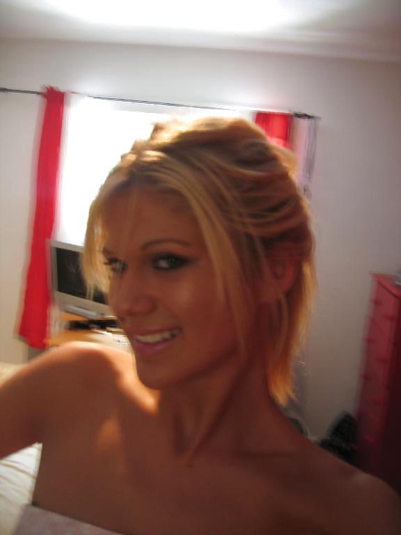 25P BLOND BITCH 3