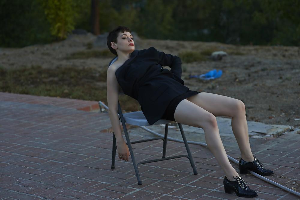 4P Rose McGowan Topless for Flatt Magazine