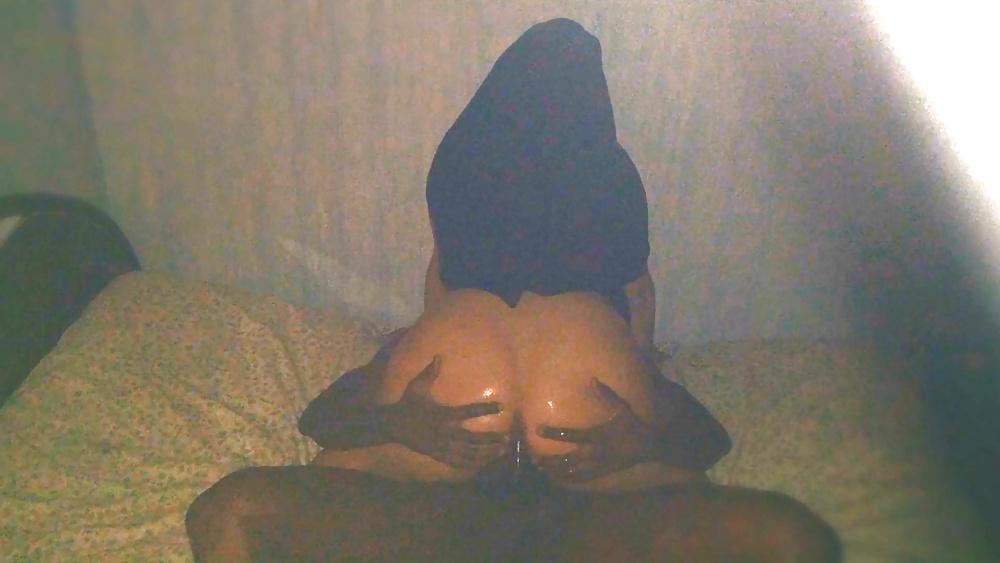 17P Arab Hijab slut riding  FAT BBC 