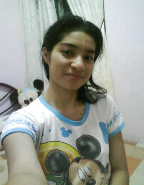 5P Very cute indian teen nude
