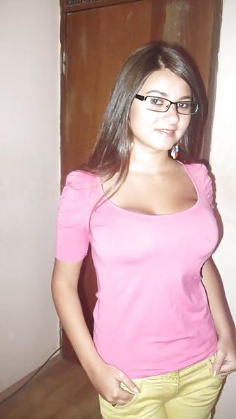 25P Hot glasses nerdy girl!!!