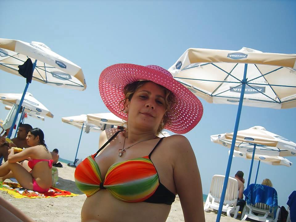 25P Cute blonde mom with big tits