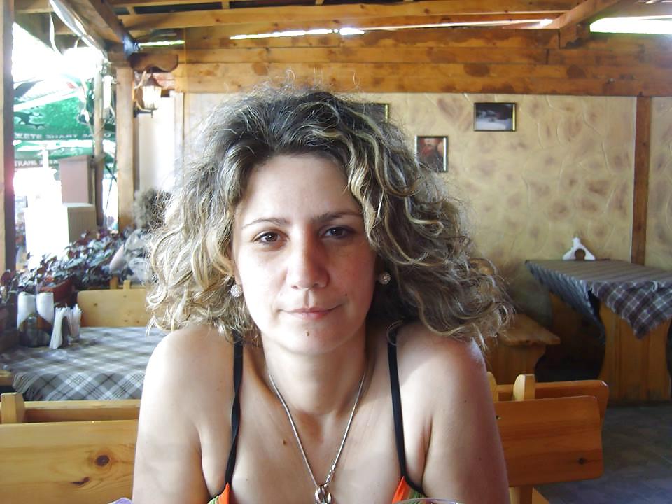 25P Cute blonde mom with big tits