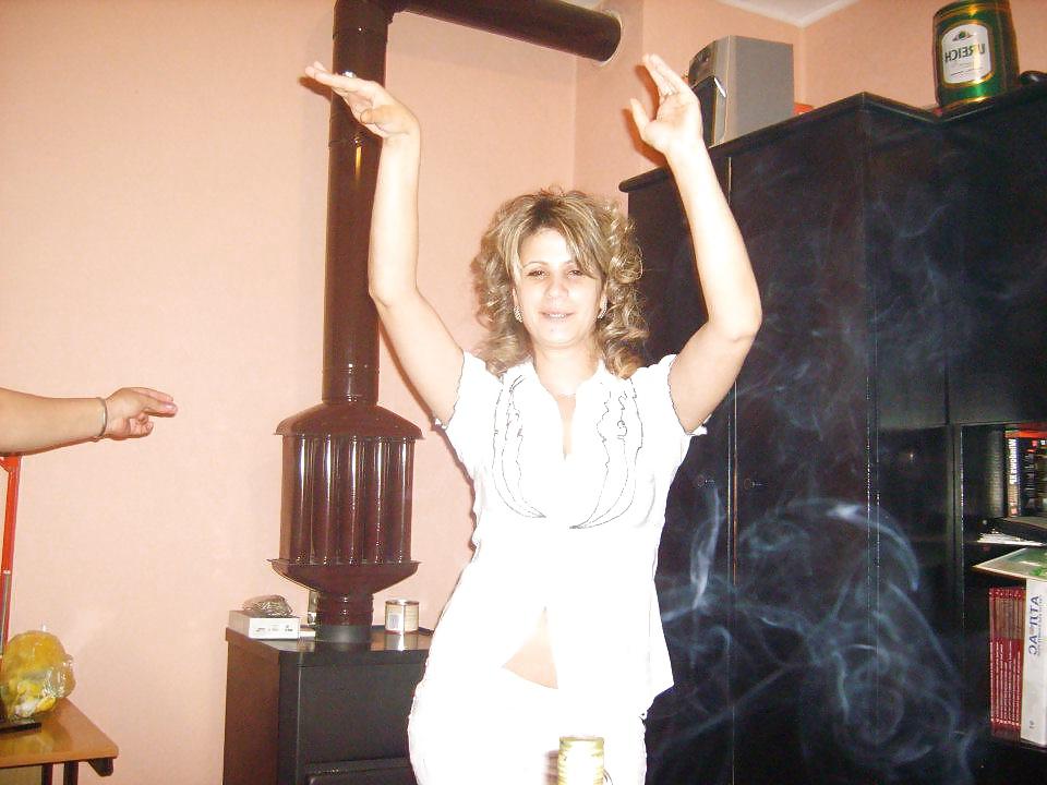 25P Cute blonde mom with big tits