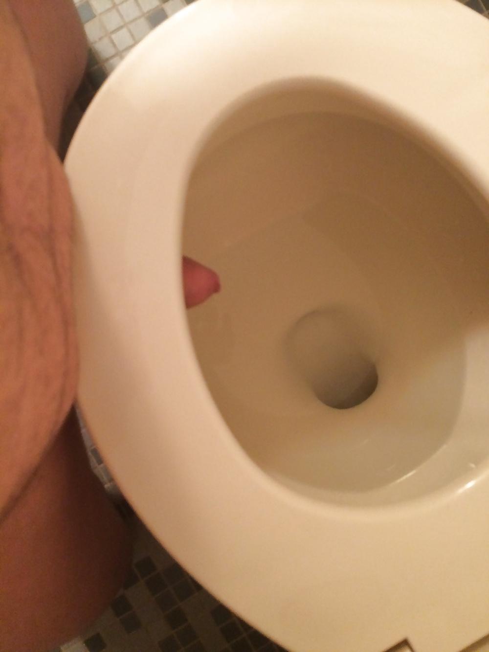 5P Fucking my toilet