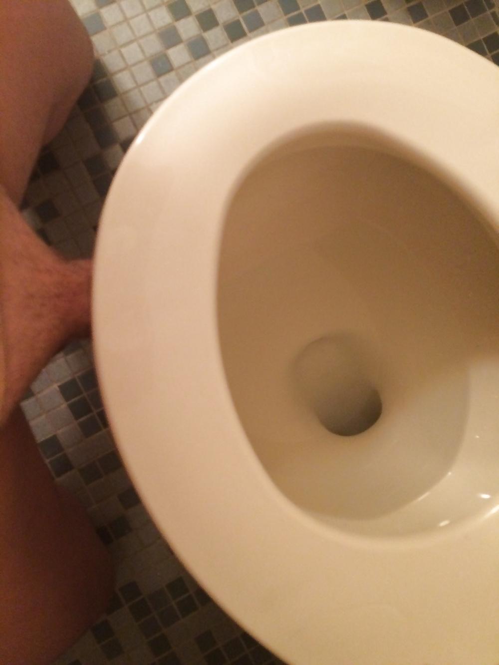 5P Fucking my toilet