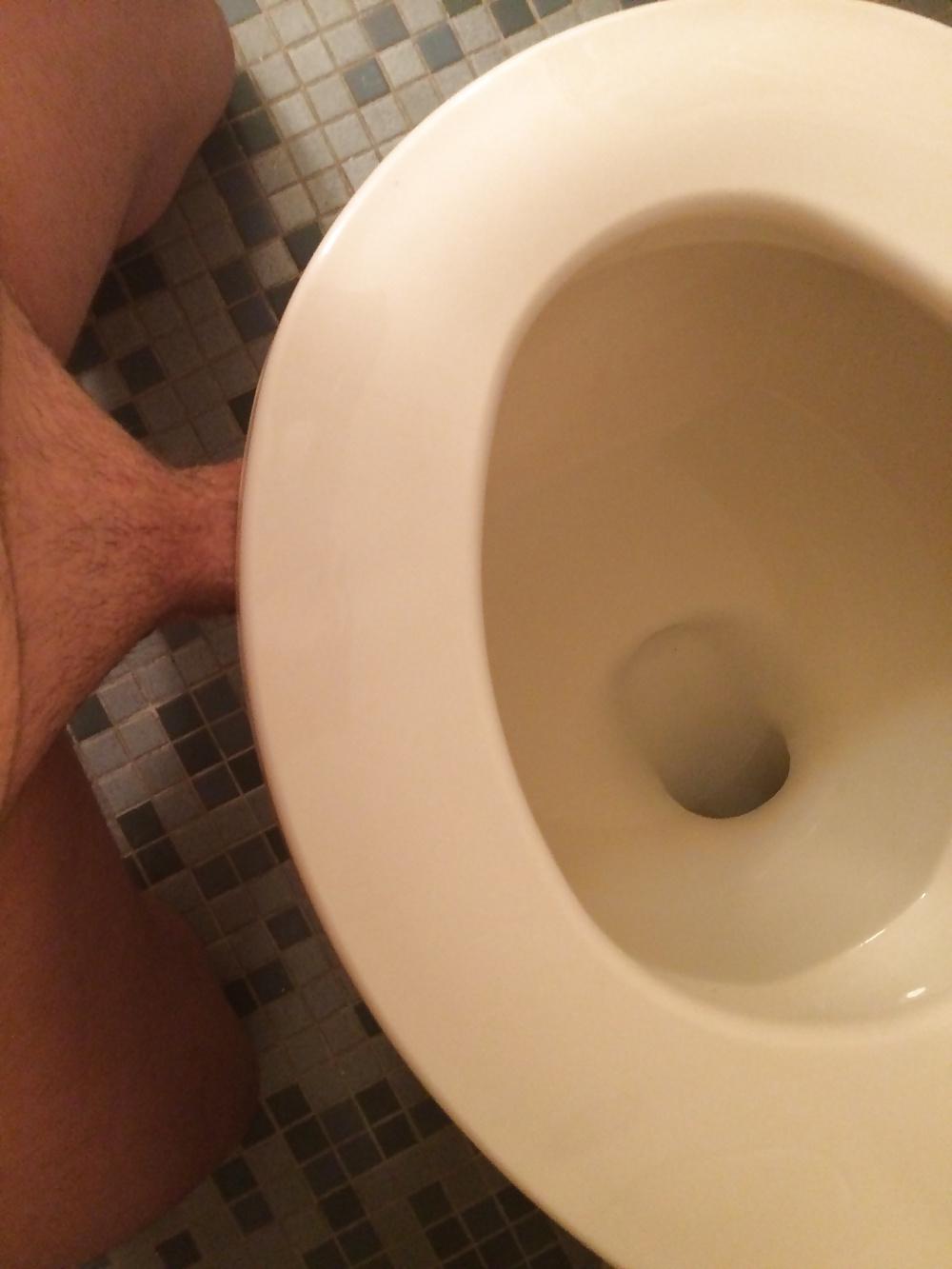 5P Fucking my toilet