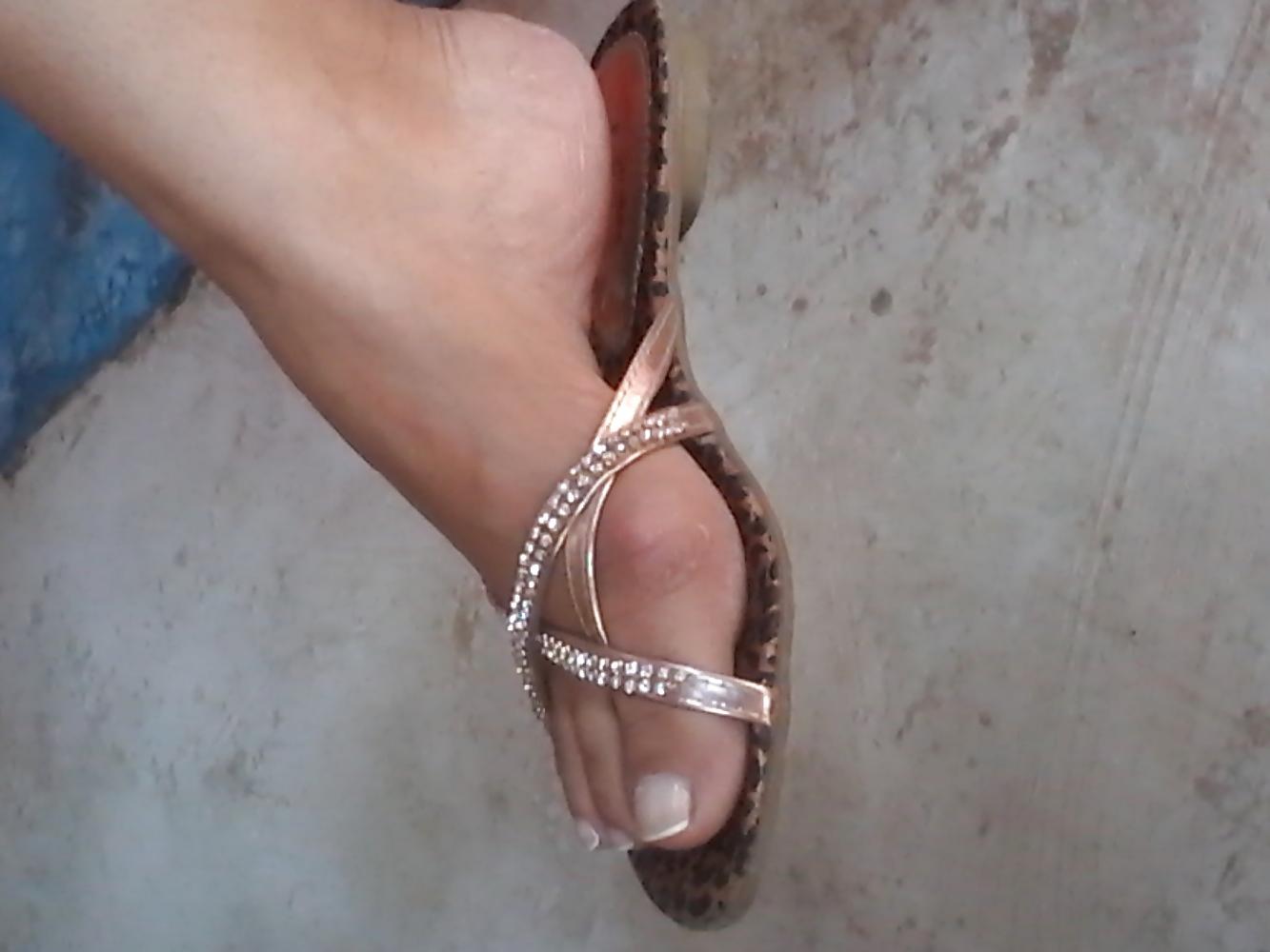 25P Feet Sandals ( Flip Flops)