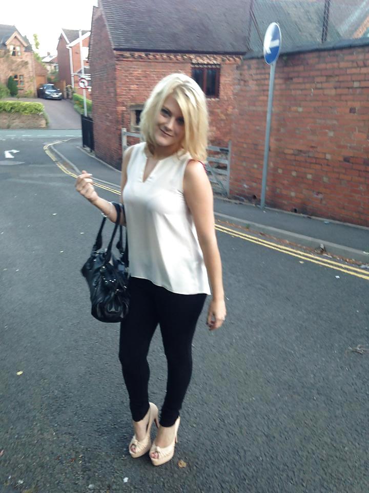 25P Sammi la bitch blonde anglaise
