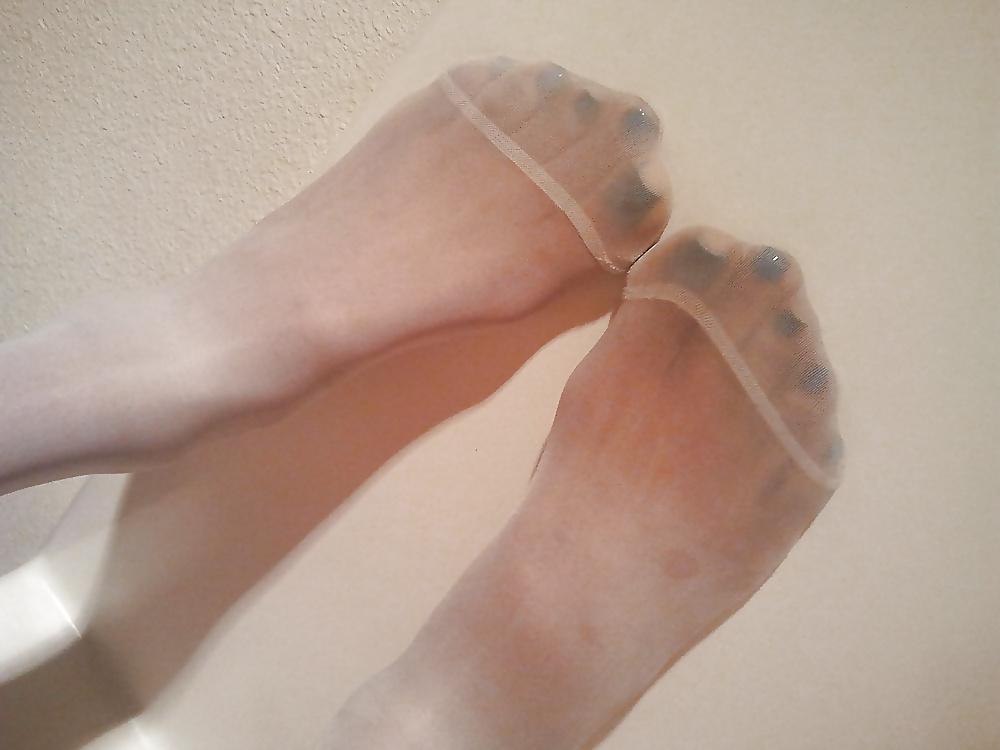 25P Nylon feet 57