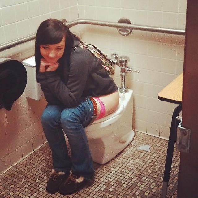 4P Toilet