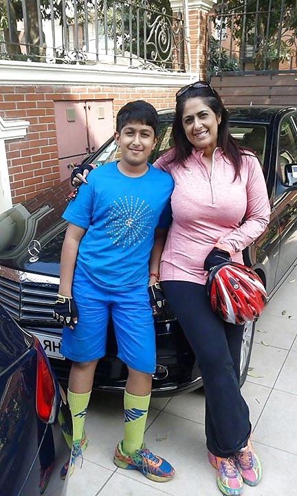 25P MRS SANGEETA hot bitch indian milf