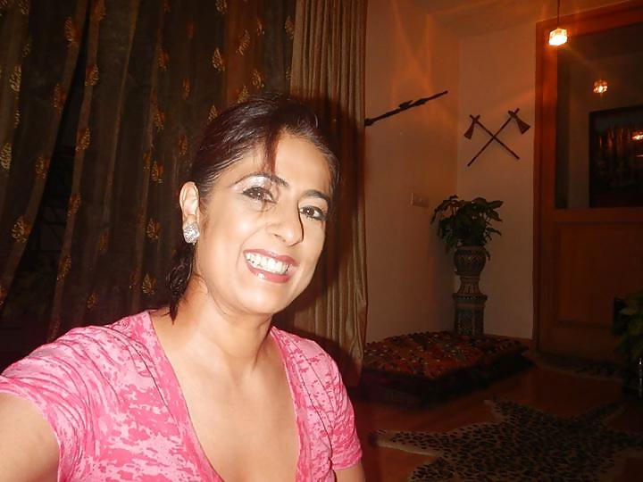 25P MRS SANGEETA hot bitch indian milf