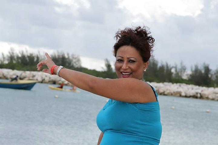 22P MRS MAHAT (super sexy nepali mom)
