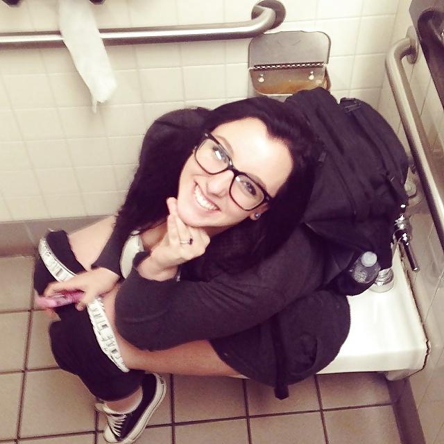 5P Toilet