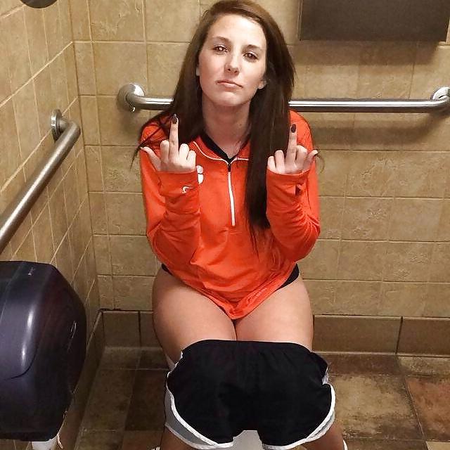 5P Toilet