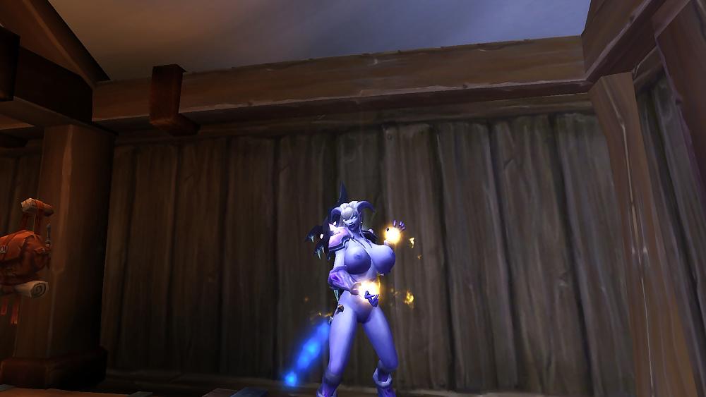 25P My sexy female draenei