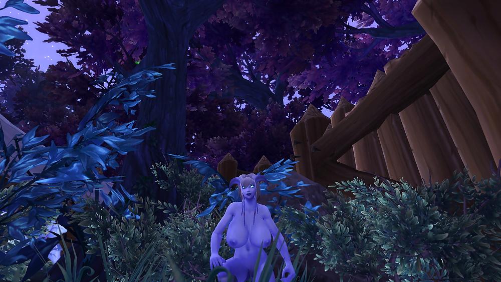 25P My sexy female draenei