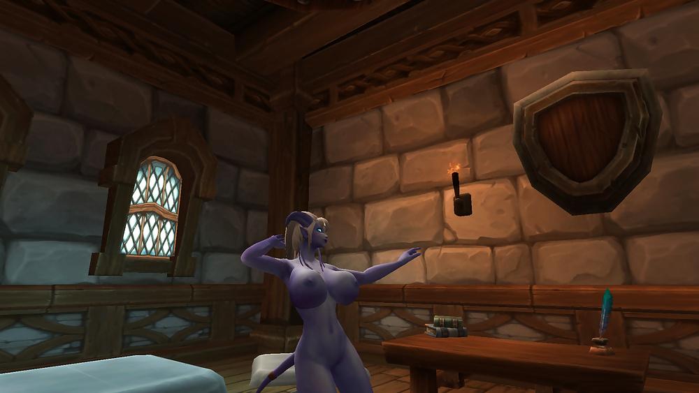 25P My sexy female draenei
