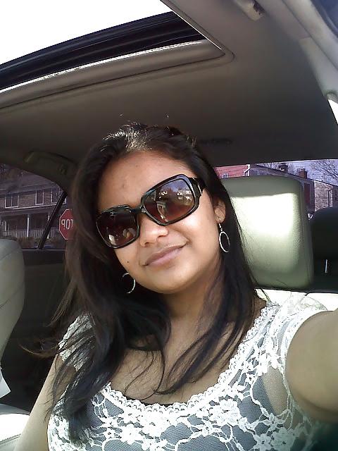 20P Cute Indian Girl Selfie Naked