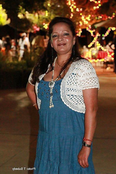 16P SEXY NEPALI MOM NARMADA