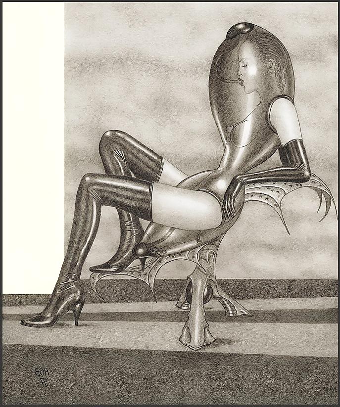 25P Bizarre B&W Latex Art