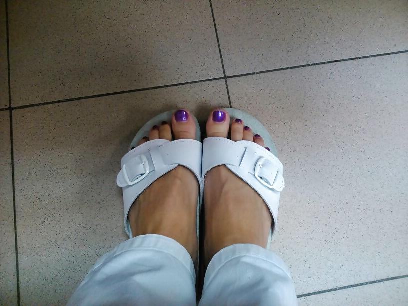 25P Birkenstock shoes n feet 9